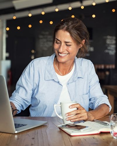 happy-business-woman